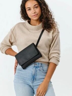 Portland Leather Basic Belt Bag crossbody in matte leather Black NEW
